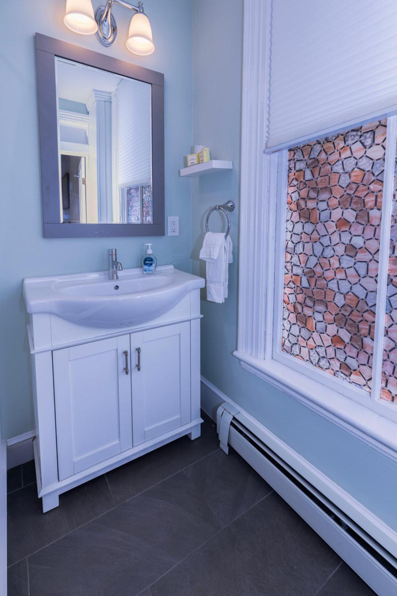 Prince Albert Guest House, Provincetown Room photo